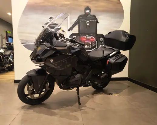 BMW-R 1300 RT TRIPLE BLACK-2026