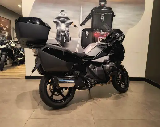 BMW-R 1300 RT TRIPLE BLACK-2026