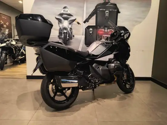 BMW-R 1300 RT TRIPLE BLACK BMW-R 1300 RT TRIPLE BLACK-2026