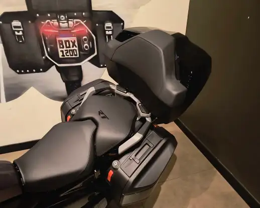 BMW-R 1300 RT TRIPLE BLACK-2026
