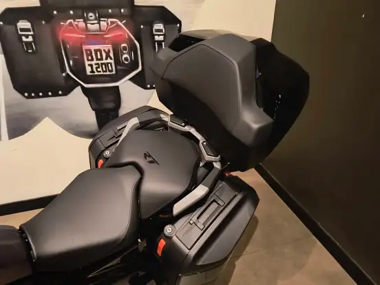 BMW-R 1300 RT TRIPLE BLACK BMW-R 1300 RT TRIPLE BLACK-2026