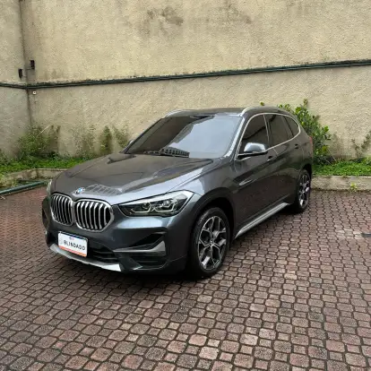 BMW-X1-2021