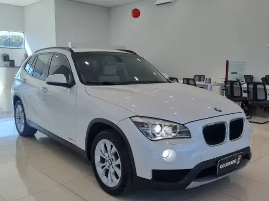 BMW-X1-2.0 18I S-DRIVE 4X2 16V GASOLINA 4P AUTOMÁTICO BMW-X1-2013