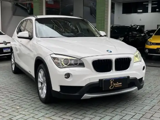 BMW-X1-2.0 18I S-DRIVE 4X2 16V GASOLINA 4P AUTOMÁTICO BMW-X1-2013