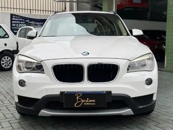 BMW-X1-2.0 18I S-DRIVE 4X2 16V GASOLINA 4P AUTOMÁTICO BMW-X1-2013