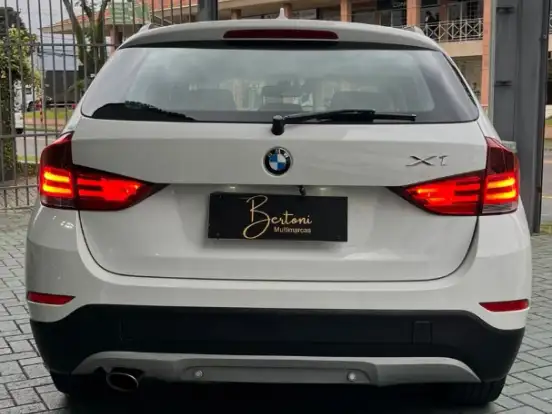 BMW-X1-2.0 18I S-DRIVE 4X2 16V GASOLINA 4P AUTOMÁTICO BMW-X1-2013