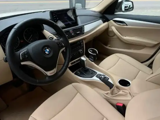 BMW-X1-2.0 18I S-DRIVE 4X2 16V GASOLINA 4P AUTOMÁTICO BMW-X1-2013