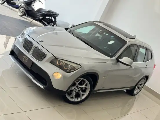 BMW-X1-2011