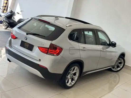 BMW-X1-3.0 28I 4X4 24V GASOLINA 4P AUTOMÁTICO BMW-X1-2011