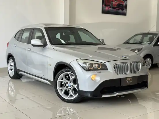 BMW-X1-2011