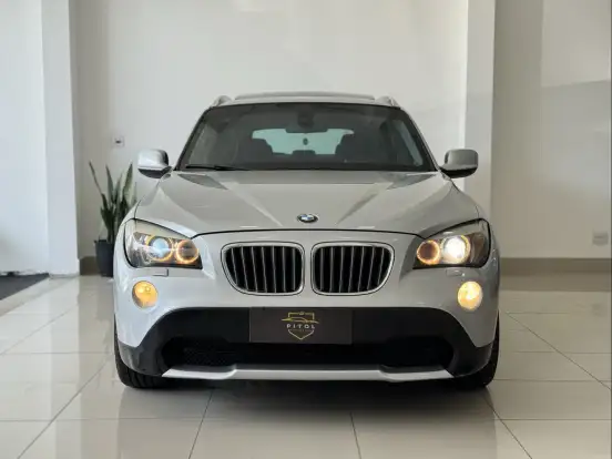 BMW-X1-2011