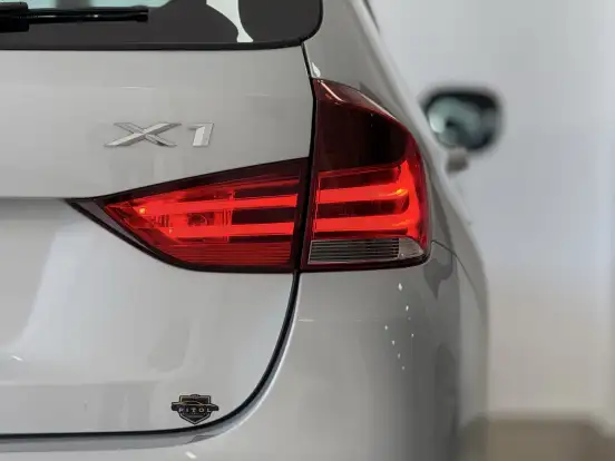 BMW-X1-3.0 28I 4X4 24V GASOLINA 4P AUTOMÁTICO BMW-X1-2011