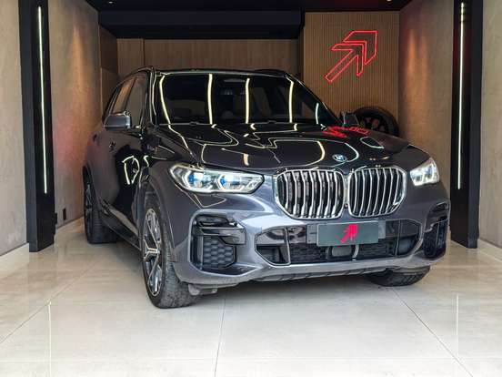 BMW-X5-2021