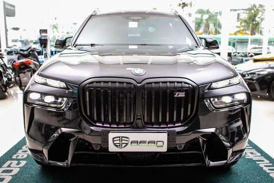 BMW-X7-2023
