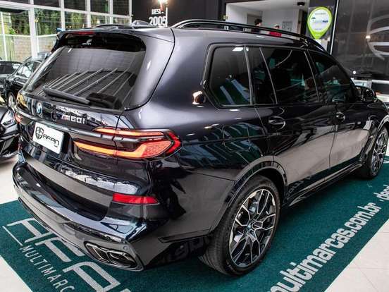 BMW-X7-4.4 V8 GASOLINA M60i STEPTRONIC BMW-X7-2023