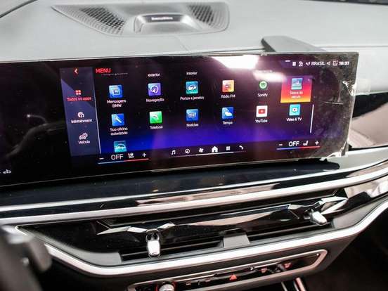 BMW-X7-4.4 V8 GASOLINA M60i STEPTRONIC BMW-X7-2023
