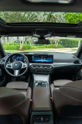 BMW-320i-2024