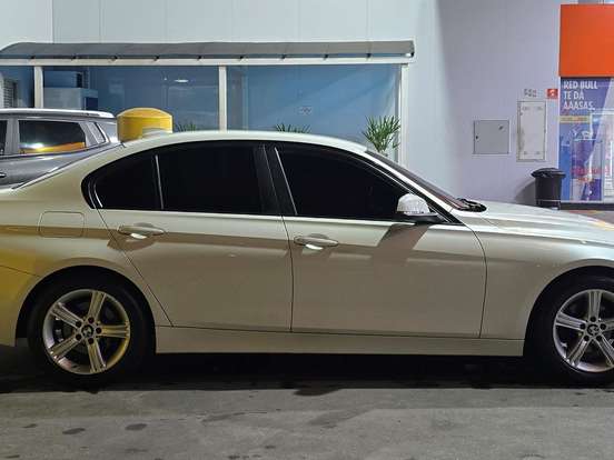 BMW-320i-2.0 GP 16V TURBO GASOLINA 4P AUTOMÁTICO BMW-320i-2013