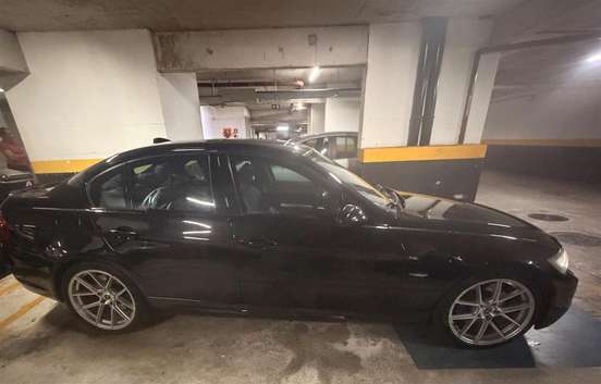 BMW-335i-2008
