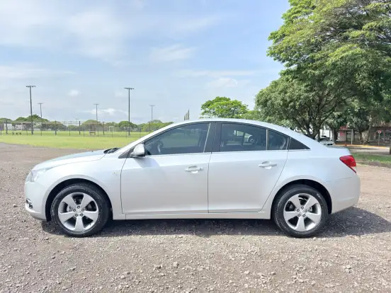 CHEVROLET-CRUZE-2013
