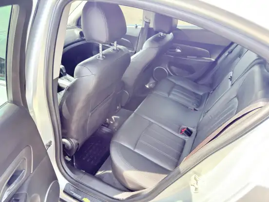 CHEVROLET-CRUZE-2013