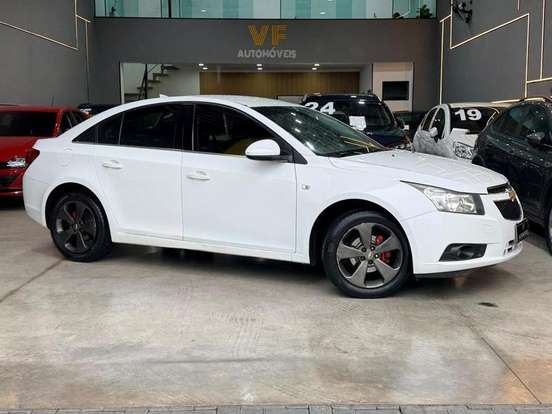 CHEVROLET-CRUZE-2011