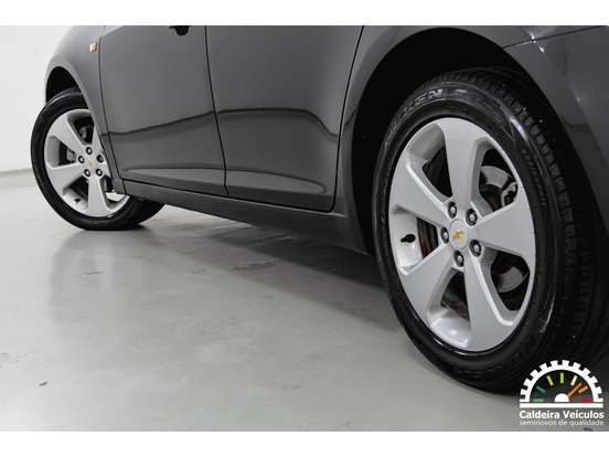 CHEVROLET-CRUZE-2011