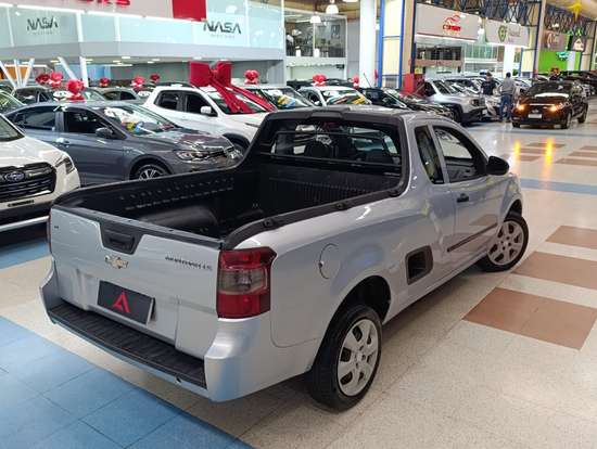 CHEVROLET-MONTANA-2012