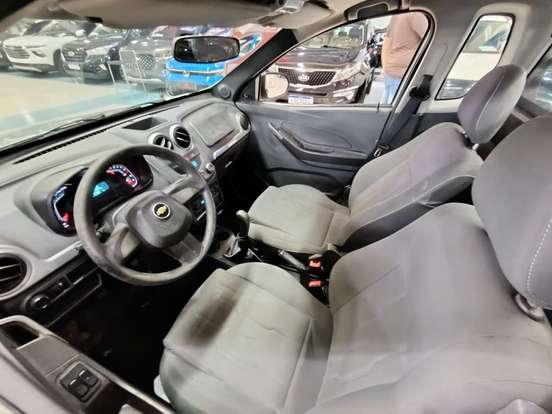CHEVROLET-MONTANA-2012