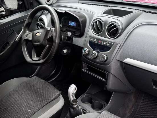 CHEVROLET-MONTANA-2015