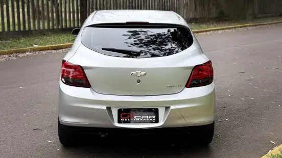 CHEVROLET-ONIX-2015