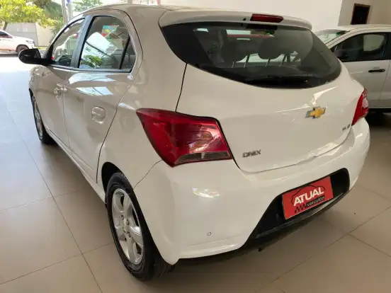 CHEVROLET-ONIX-1.4 MPFI LT 8V FLEX 4P AUTOMÁTICO CHEVROLET-ONIX-2019