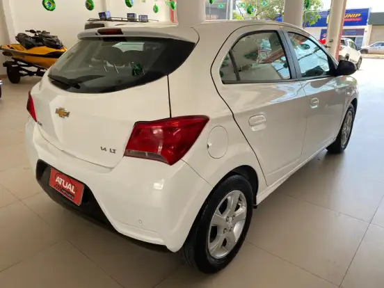 CHEVROLET-ONIX-2019