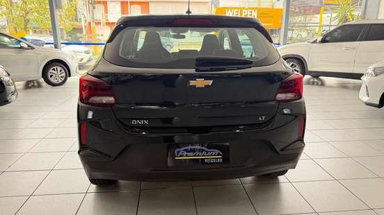 CHEVROLET-ONIX-2022
