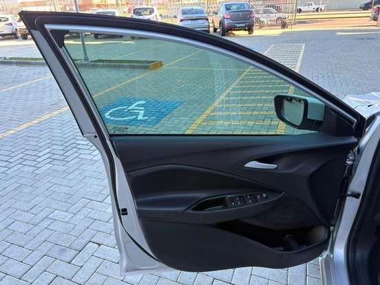 CHEVROLET-ONIX-2022
