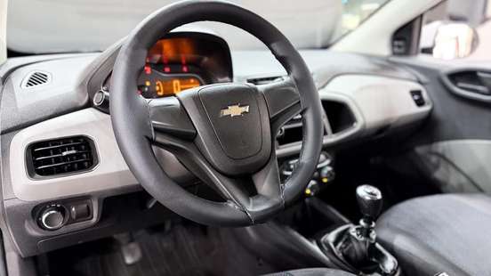 CHEVROLET-ONIX-2017