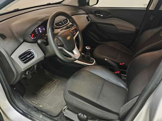 CHEVROLET-ONIX-2018
