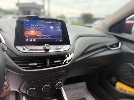 CHEVROLET-ONIX-2020