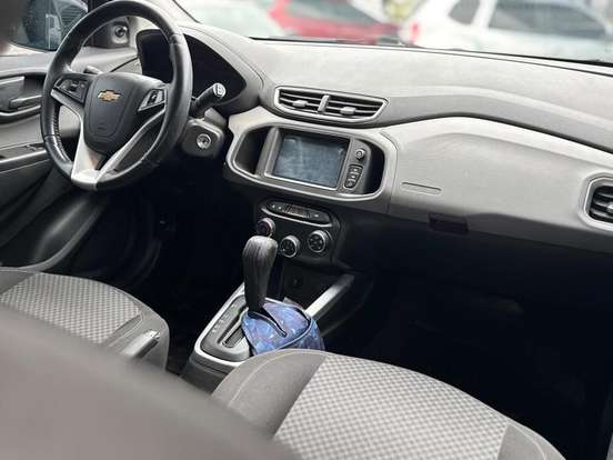 CHEVROLET-ONIX-2016