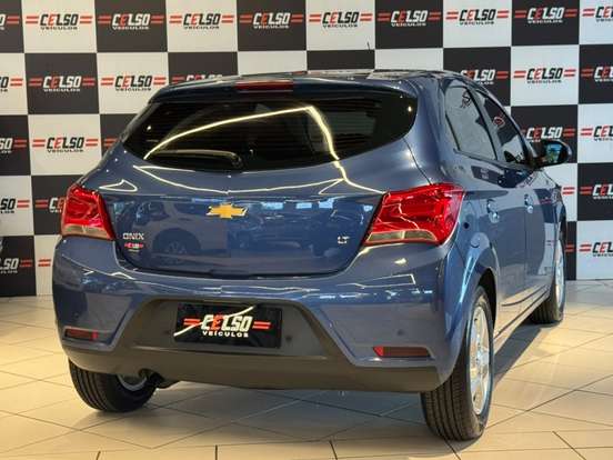 CHEVROLET-ONIX-2018