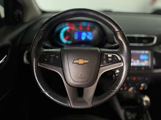 CHEVROLET-ONIX-2015