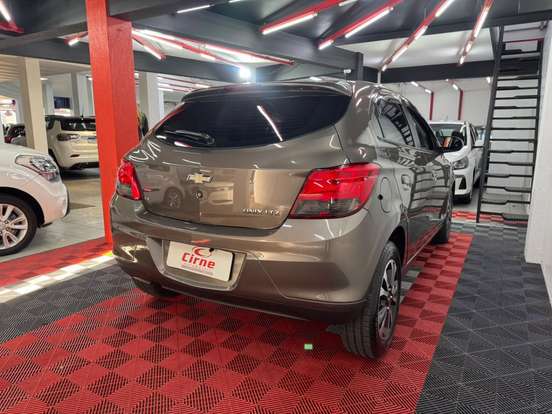 CHEVROLET-ONIX-2013