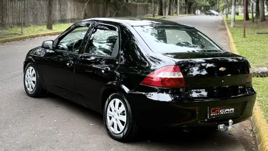 CHEVROLET-PRISMA-2010