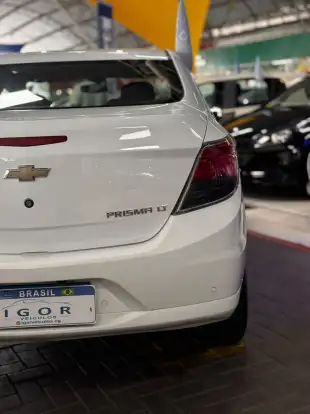 CHEVROLET-PRISMA-2016