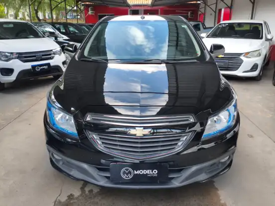 CHEVROLET-PRISMA-2013