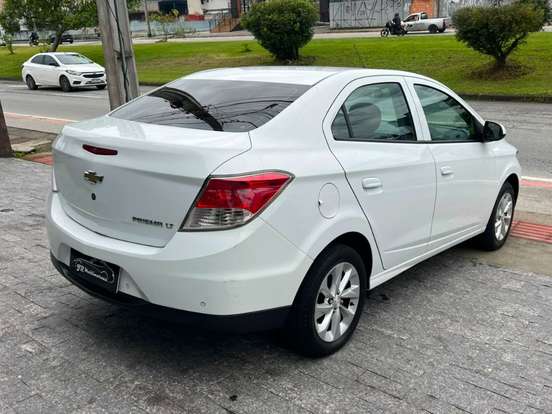 CHEVROLET-PRISMA-2015