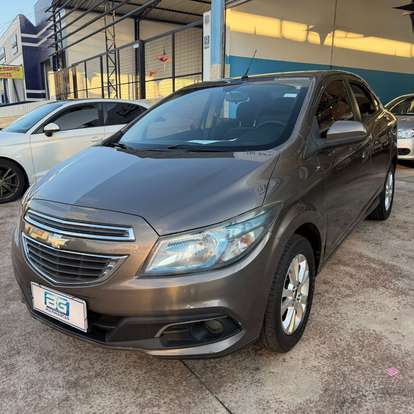 CHEVROLET-PRISMA-2013
