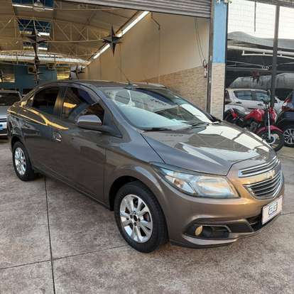 CHEVROLET-PRISMA-2013