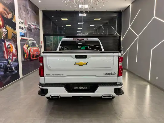 CHEVROLET-SILVERADO-5.3 V8 GASOLINA 1500 HIGH COUNTRY 4X4 AUTOMÁTICO CHEVROLET-SILVERADO-2025
