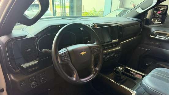 CHEVROLET-SILVERADO-2023